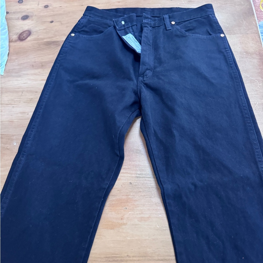 Wrangler cowboy cut rodeo pros. Black